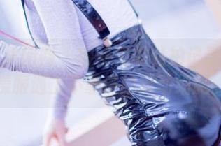 GIRLT果团网 – 酸酱兔的私拍记录：当体操服遇上不靠谱的运动细胞。