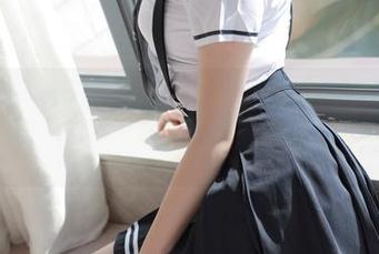 MFStar模范学院 – SiByl李思宁裸足美图分享，单纯的真实让人欲罢不能。