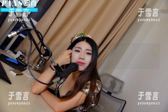 PANS摄影 - 仙儿的少女写真，目光稍一偏移就陷入了梦中，哈哈，超可爱！
