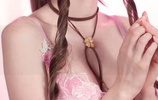 Peach milky最新cos图集，女王库巴大放异彩，想不注意都难！