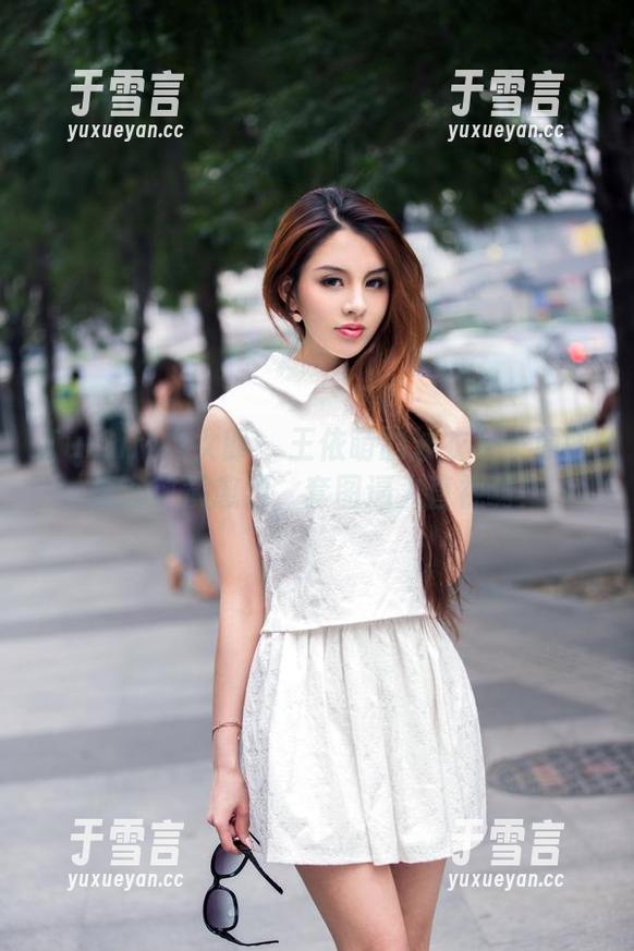 TuiGirl推女郎 - 王依萌的泳衣——原图事态愈演愈烈，套图逼人直视啊！