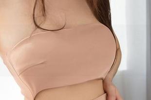 UGirls尤果网 – 白色写真墙：周妍希，挑战我的审美底线？