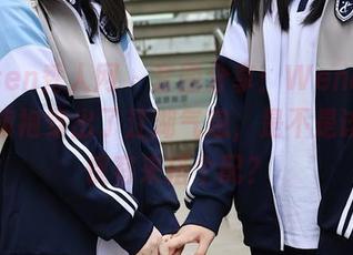 Xiuren秀人网 – 套图分享：Wendy智秀把旗袍穿出了江湖气息，是不是该找个侠客来搭个配？