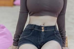 Xiuren秀人网 – 一脚入心，智恩baby美足照，无圣光也让你想多了！