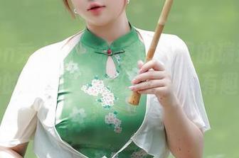 Xiuren秀人网 – 私房图片里的瑞瑞ruirui，她的眼镜让整个画面变得有趣又耐看。