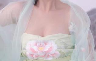 Xiuren秀人网 – 瑶啊摇的瑶最新写真集上线，姐姐在里面的随意姿态让我沉迷！