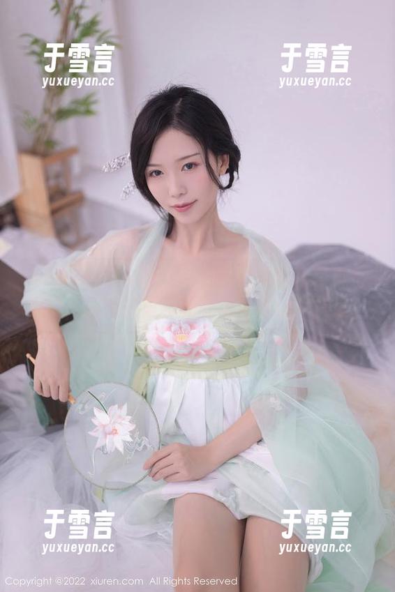 Xiuren秀人网 - 瑶啊摇的瑶最新写真集上线，姐姐在里面的随意姿态让我沉迷！