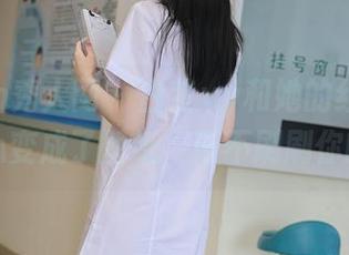 Xiuren秀人网 – 白芷yy和她的红裙，一不小心变成了壁纸，再不刷刷你的墙！