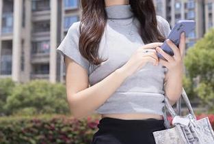 Xiuren秀人网 – 我宣布，下载轩轩王子的短裙图包是一种新时代的责任！