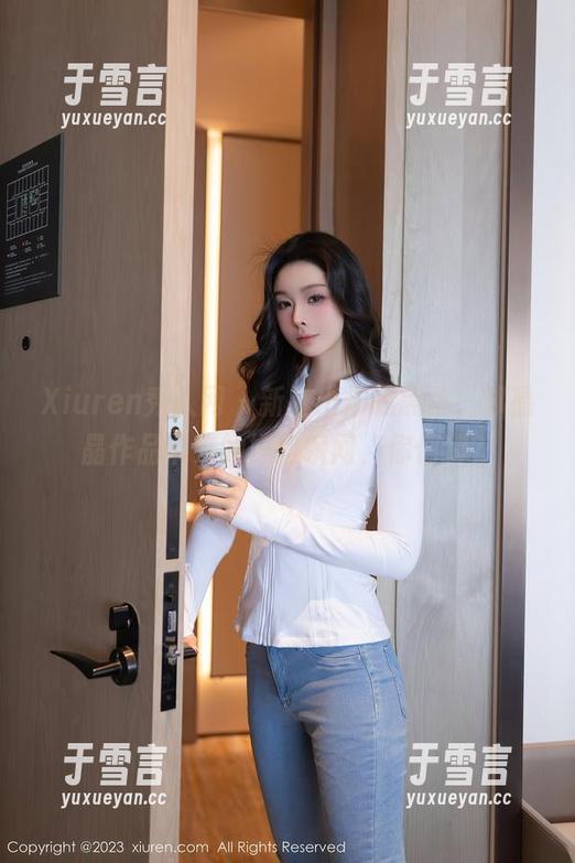 Xiuren秀人网 - 新鲜出炉的黑丝，邹晶晶作品带来的尴尬瞬间，你们猜？