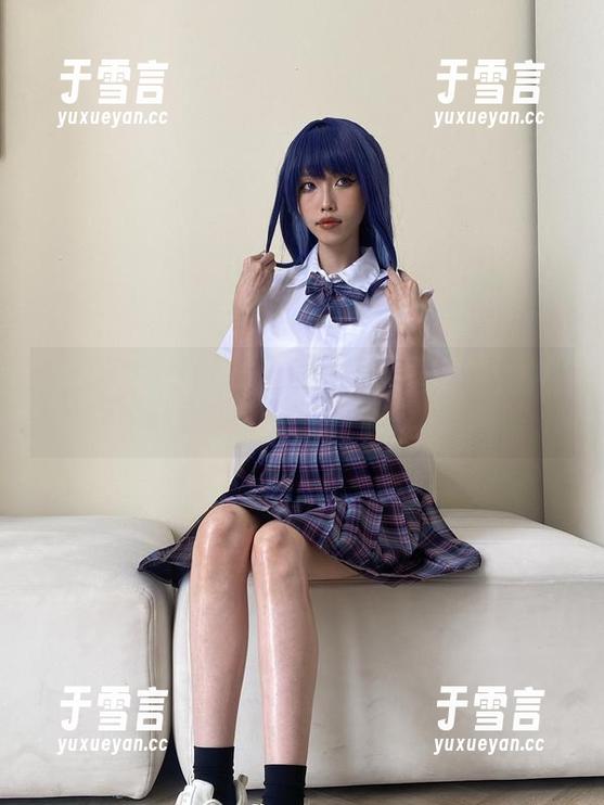 内衣里的eliza喵喵：她的全套写真能把你萌翻吗？