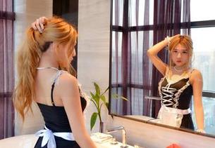 pans – Tina的学妹写真，明明该在图书馆，偏偏让我恍惚不已。