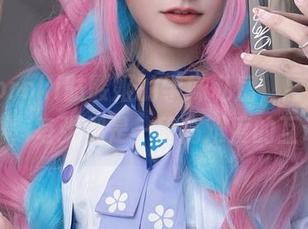 博主roroki骷髅姬的学妹私房，导演自我补漏，每张都是一段高难度的互动。