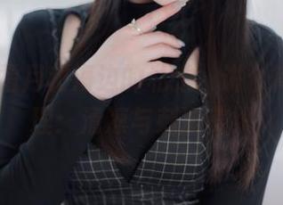 shimo霜月和海边的私拍，讲个简单的道理：清凉与刺激交织
