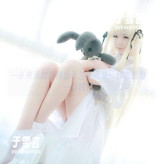 一小央泽的猫娘香子兰作品集：你也想喵一口吗？