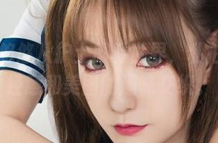 丽柜 – 悠悠从护士服看世界，私拍里的不经意和美图的趣味交织。