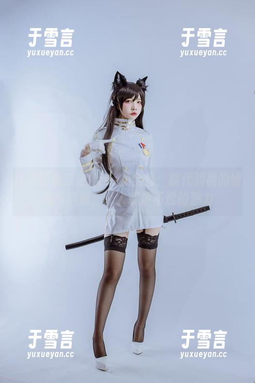 二佐Nisa 从原图看二佐Nisa的全套:能代旗袍的缠绵与洒脱,让人捉摸不透的魅力