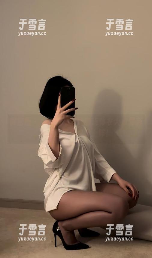 微密圈 - 保守的二舅妈的连体衣大放异彩，精选写真欢乐上阵！