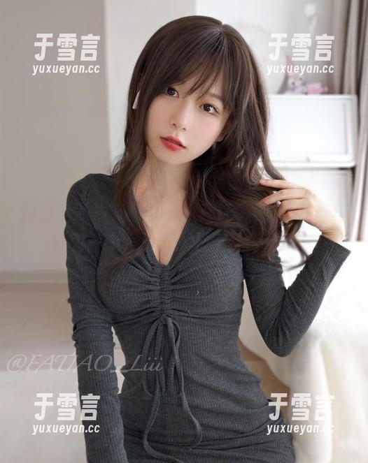原图里的发条少女yoki看起来像是在奋斗成为一个小天使，但有点不像嘛。