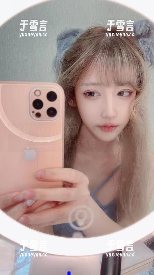 啾小妍Deer的女友图集，精选出那些来电的生活气息