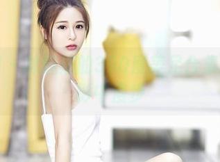 嗲囡囡 – 林煊煊的360度美足合集：在光影中漫步