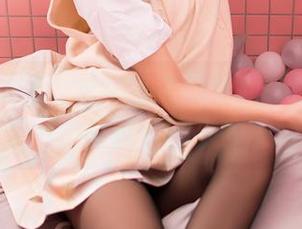 嗲囡囡 – 哇，龙女宝宝的作品，那个私房美足一定隐藏着不少故事吧？