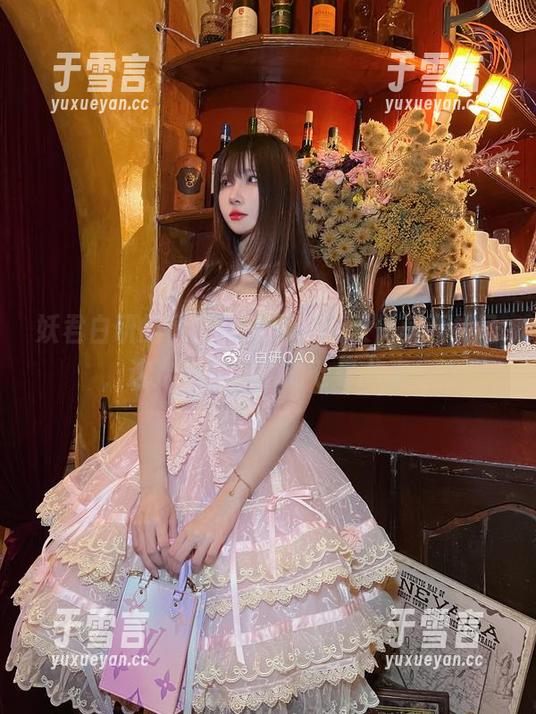 妖君白研的原图又来了，能天使莫斯提马，这次她把我看的七晕八素！