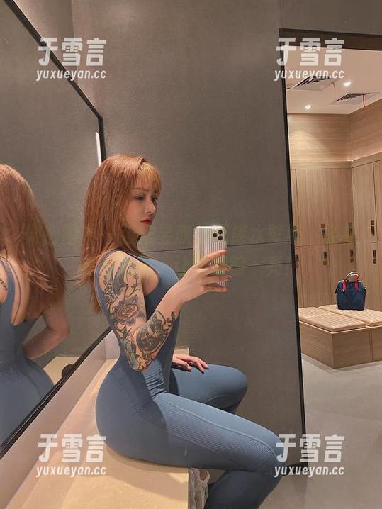 微密圈 - 一张宋昱欣的死库水壁纸，轻松打破沉闷，让你眼前一亮！