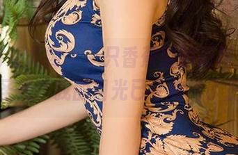 尤果网爱尤物 – 一只香蕉船的短裙，报告！无圣光，我的目光已经偏离了正轨。