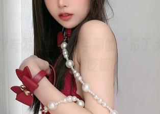 嘿！有没有发现全套水手服的“布丁大法”好像在跟你眨眼？
