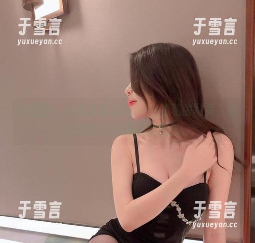 徐莉芝Booty 微密圈 - 看着徐莉芝Booty的私房写真,泳衣的颜色总是让我乱想。