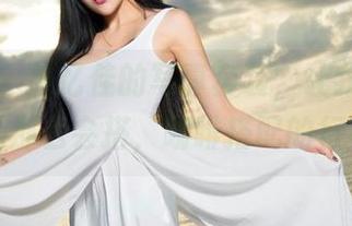 推女神 – 施忆佳的写真套装，让我想问一句：她那么会搭，咖啡搭配的行不行？