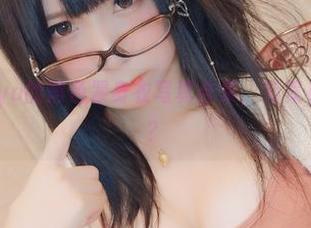 摇摇乐yoyo的黑色紧身衣写真合集，究竟有多特别呢？