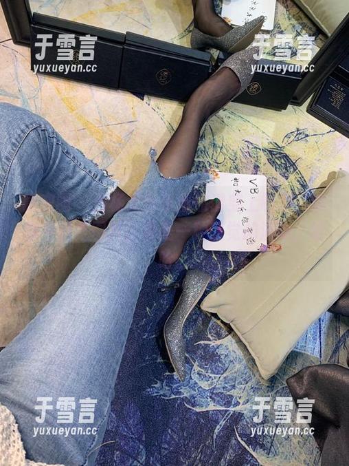 微密圈 - 当杨大乐乐很靠谱穿上制服，哦那不只是图片，更是一种感觉的渲染，哈哈。