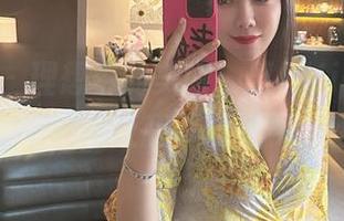微密圈 – 理想中的美图，果儿Victoria的花嫁浓烈得让我不敢直视，哈哈。