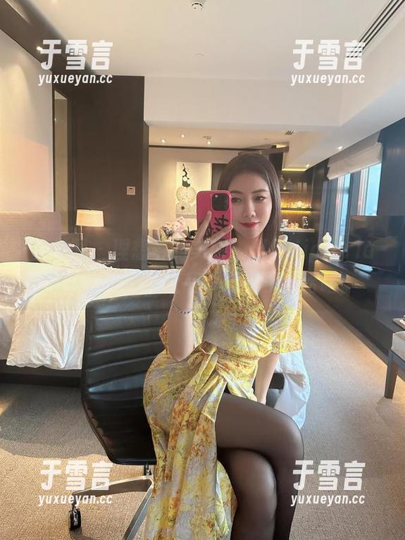 微密圈 - 理想中的美图，果儿Victoria的花嫁浓烈得让我不敢直视，哈哈。