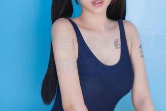 果团网 – 从相机里杀出来，黄歆苑的图库自拍大穿越！