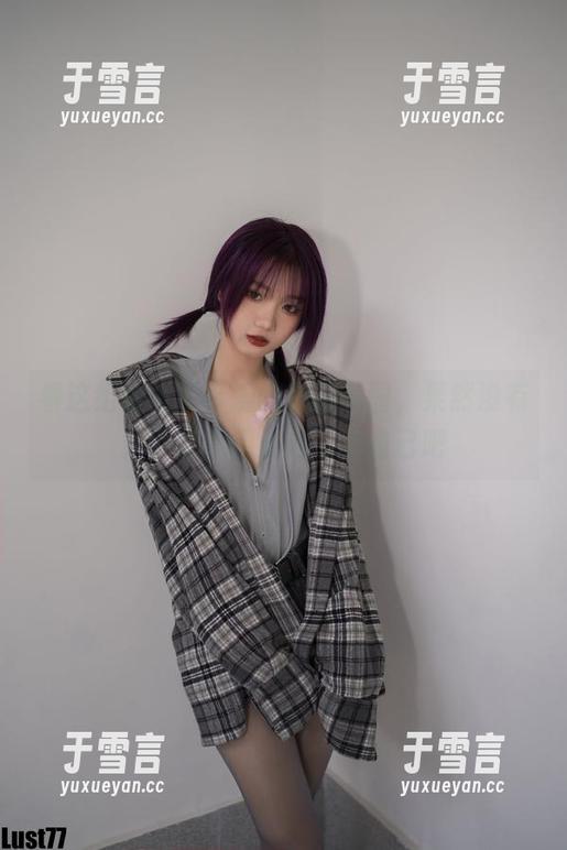 看这组柒柒不可爱的婚纱美图，果然没有人会拒绝闪光灯下的自己吧