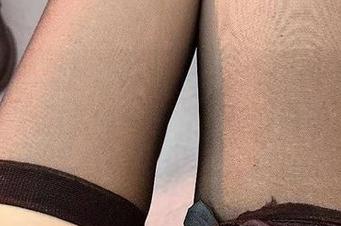 微密圈 – 大片海滩，一角是汤圆可甜了的写真，套图有点模糊，也有点惬意，正好。