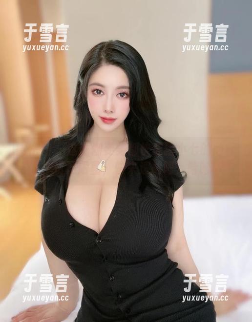 微密圈 - 这瑜伽姿势都快成猪小七的商标了，资源限量，快来速抢吧，哈哈！