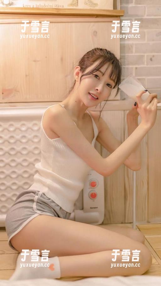 一窥王羽杉的丝袜图集–不只是穿着，还有那份轻松的态度。