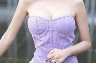 秀人网 – 从翻身到倒立，Erikaki的瑜伽更新与美图，我好像也学会了！