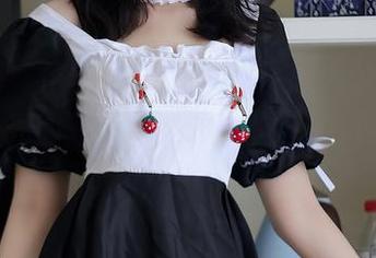 秀人网 – 养乐多Doll的水手服大公开，打破无圣光的苍白底色！美图实在不忍直视！