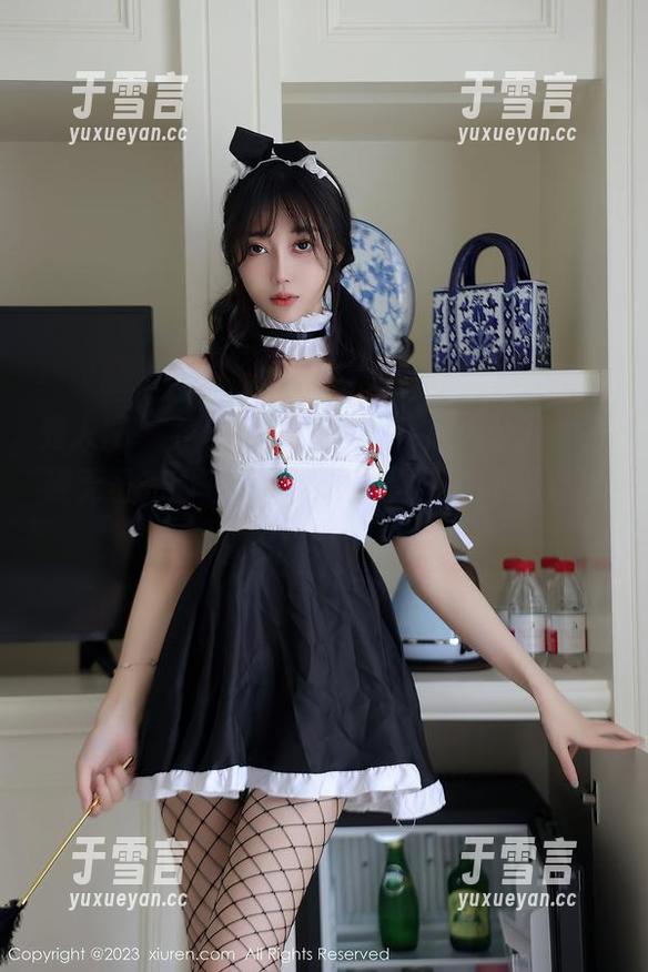 秀人网 - 养乐多Doll的水手服大公开，打破无圣光的苍白底色！美图实在不忍直视！