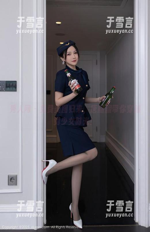 秀人网 - 免费美图归来，唐翩翩带你穿越到少女时光！