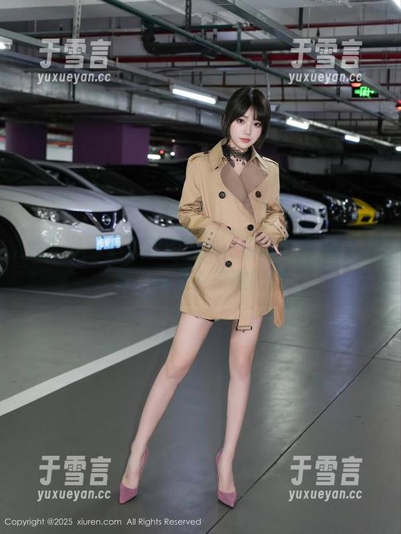 秀人网 - 小逗逗的灰丝：你能想象的“定制”图集？来瞅瞅！