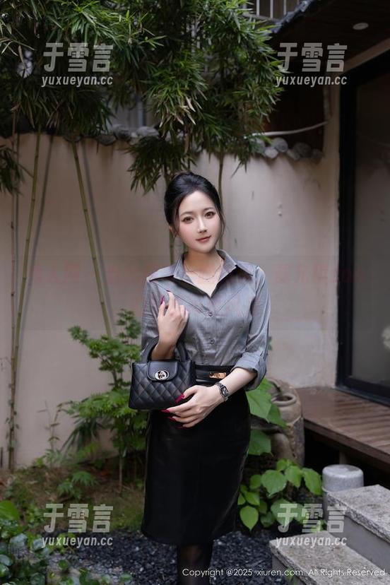 秀人网 - 当私房与长腿相遇，戴允祺zoe的写真再添风采