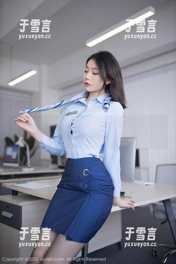 秀人网 - 棒！赵惟依coco的美图让人心中犯嘀咕，脚踝和长腿在对话啧啧。