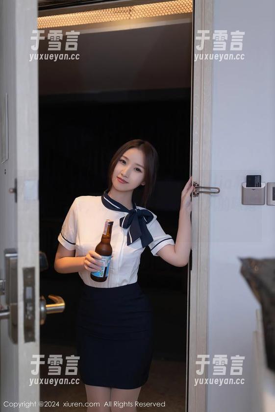 秀人网 - 最近更新：陆萱萱cecillia和她那条牛仔裤，照片里似乎有种拉风的味道？
