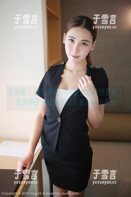 美媛馆-刘雪妮Verna 美媛馆 - 刘雪妮Verna的白色图包更新了,光看样子就让我想起了友好的小天使…